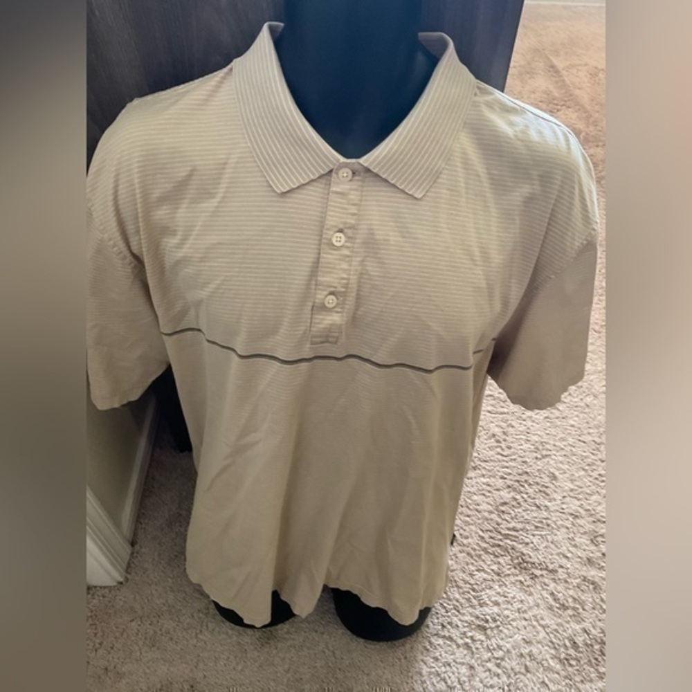 Men’s used Izod golf polo shirt brown tan size Xl